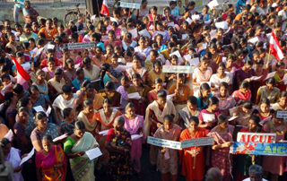 Protest againstKoodangkulam nuclear power project in Tamilnadu