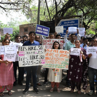 SCHOOL-FEE-HIKE-PROTEST-DELHI-2025